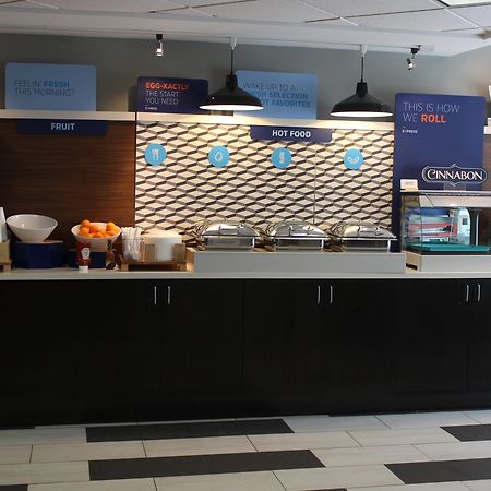 Holiday Inn Express & Suites Bradley Airport By Ihg Windsor Locks Dış mekan fotoğraf
