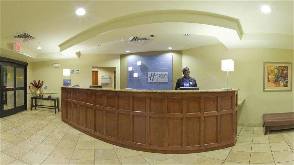 Holiday Inn Express & Suites Bradley Airport By Ihg Windsor Locks Dış mekan fotoğraf