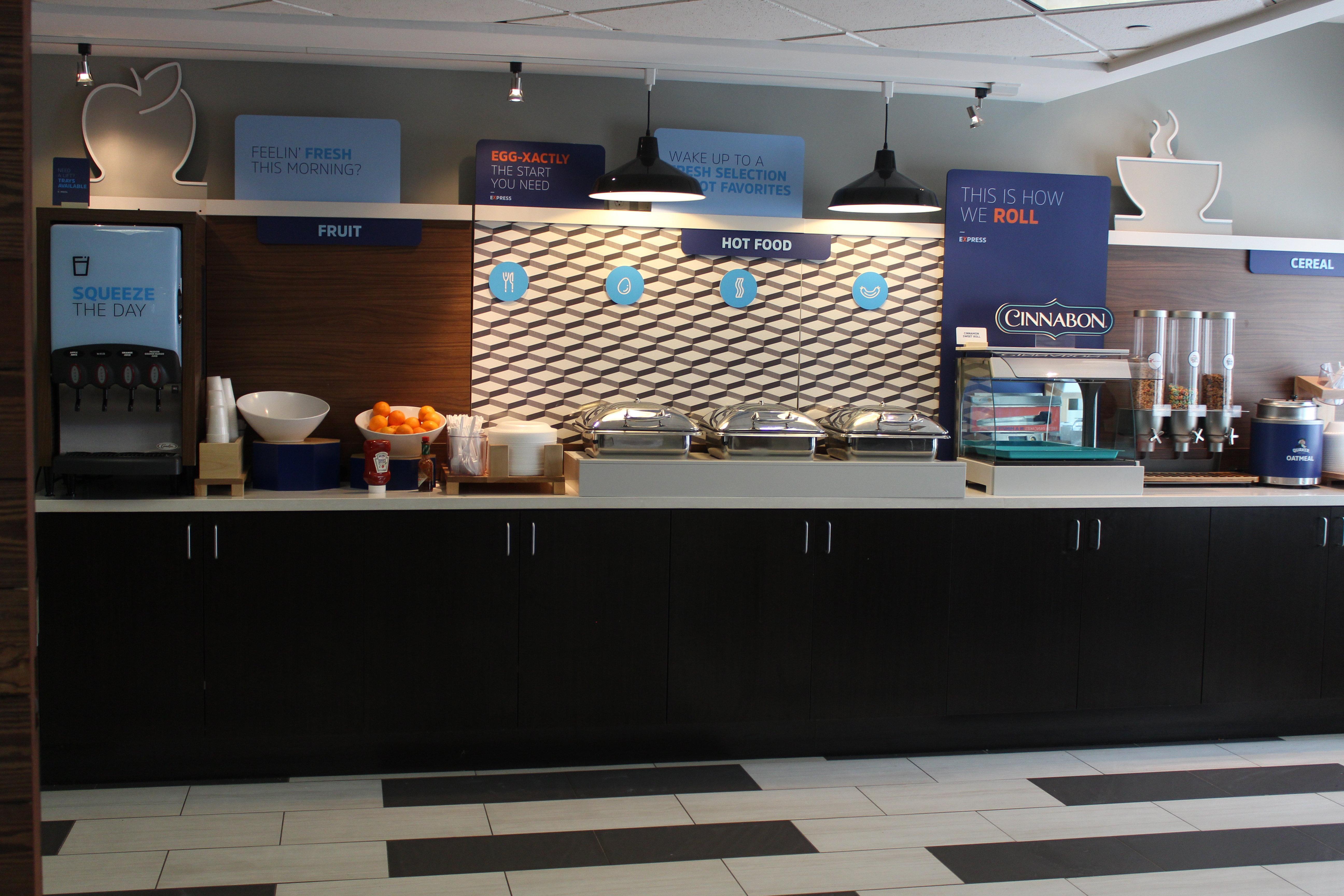 Holiday Inn Express & Suites Bradley Airport By Ihg Windsor Locks Dış mekan fotoğraf