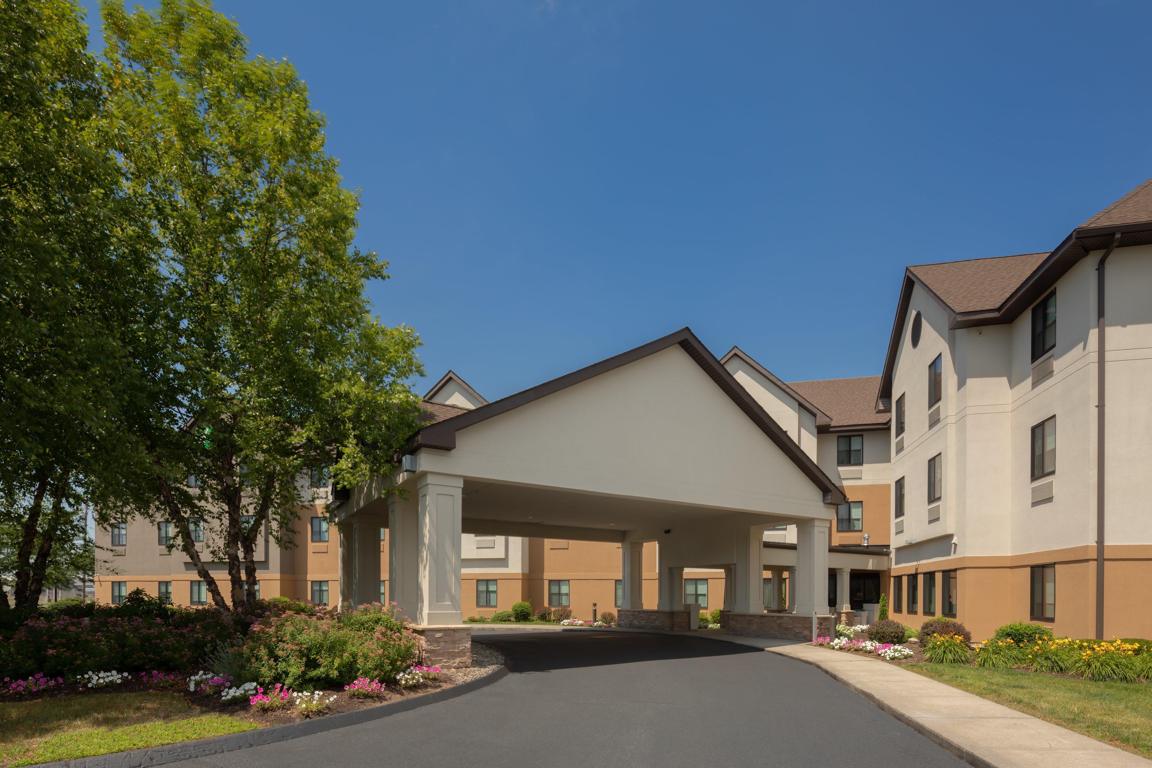 Holiday Inn Express & Suites Bradley Airport By Ihg Windsor Locks Dış mekan fotoğraf